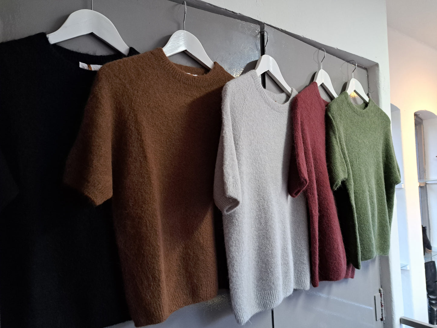 Alpaca sweater korte mouw zwart