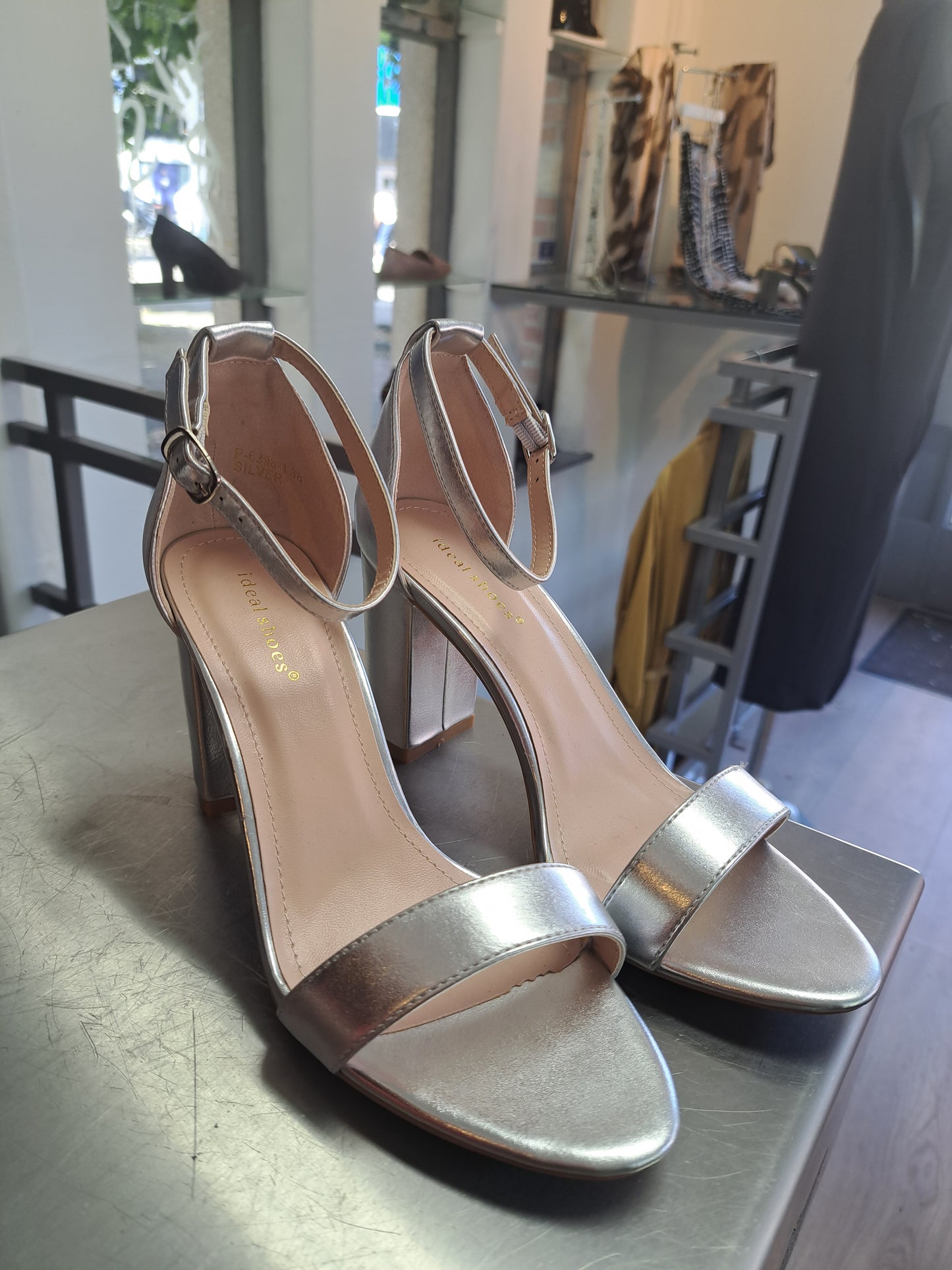 Vesna Sandals zilver