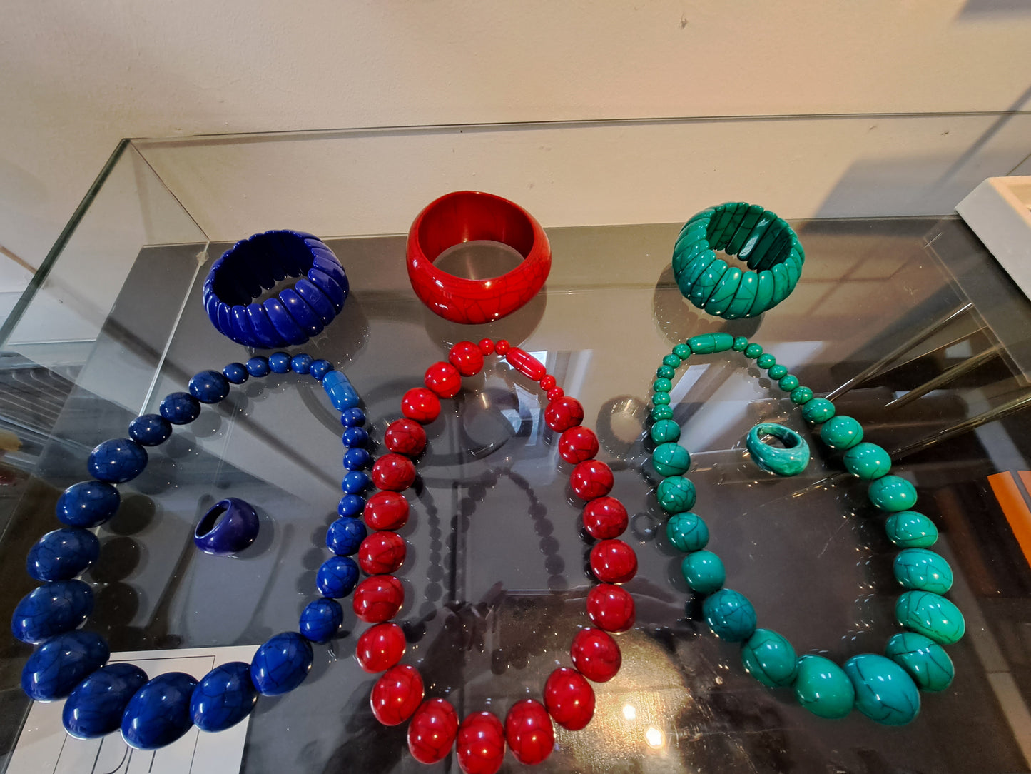 Resin ketting Mona rood